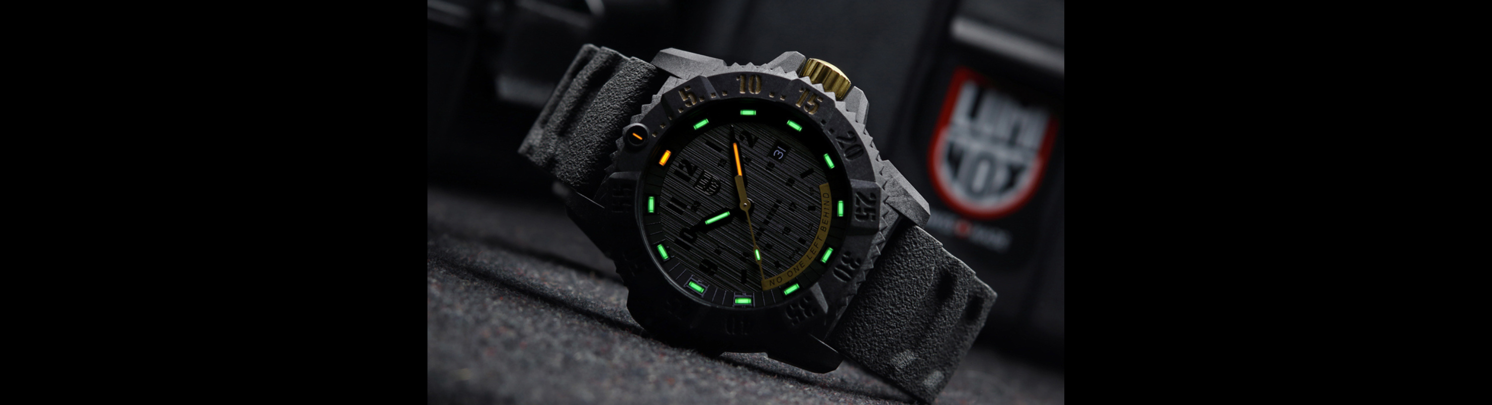 Luminox presents new Master Carbon SEAL 3800 series as Limited