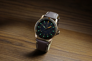 LUMINOX BIETET NEUE MECHANISCHE UHR IN STYLISCHEM BRONZE