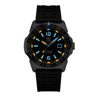 Pacific Diver Automatic, 42 mm, Taucheruhr - 3101	, Nachtansicht mit grünen und orangenen Leuchtröhren