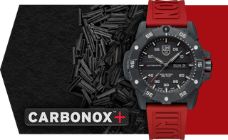 Die Luminox Master Carbon Seal Uhr ist aus einem patentierten Material namens CARBONOX gefertigt.