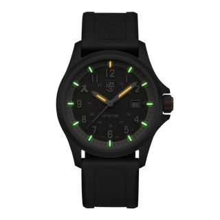 Bear Grylls Survival Land, 43 mm, Outdoor Abenteuer Uhr - 3716	, Nachtansicht mit grünen und orangenen Leuchtröhren