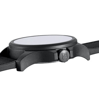 Atacama Field, 43 mm, Abenteuer Uhr - 1971.SET	, Seitenansicht mit Krone und Armband