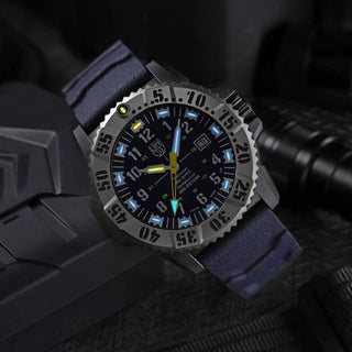 MIL-SPEC, 45 mm, Militäruhr / Taucheruhr - 3355.2, UV Shot mit grünen und orangenen Leuchtröhren