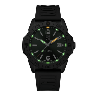 Pacific Diver, 44 mm, Taucheruhr - 3137.B	, Nachtansicht mit grünen und orangenen Leuchtröhren