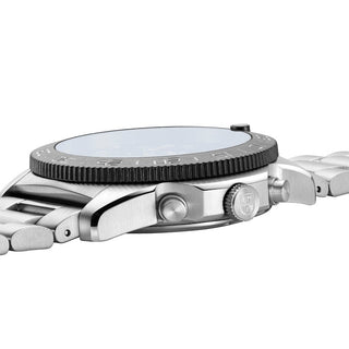 Pacific Diver Chronograph, 44 mm, Diver Watch - 3144, Seitenansicht mit Krone und Kautschuk Armband
